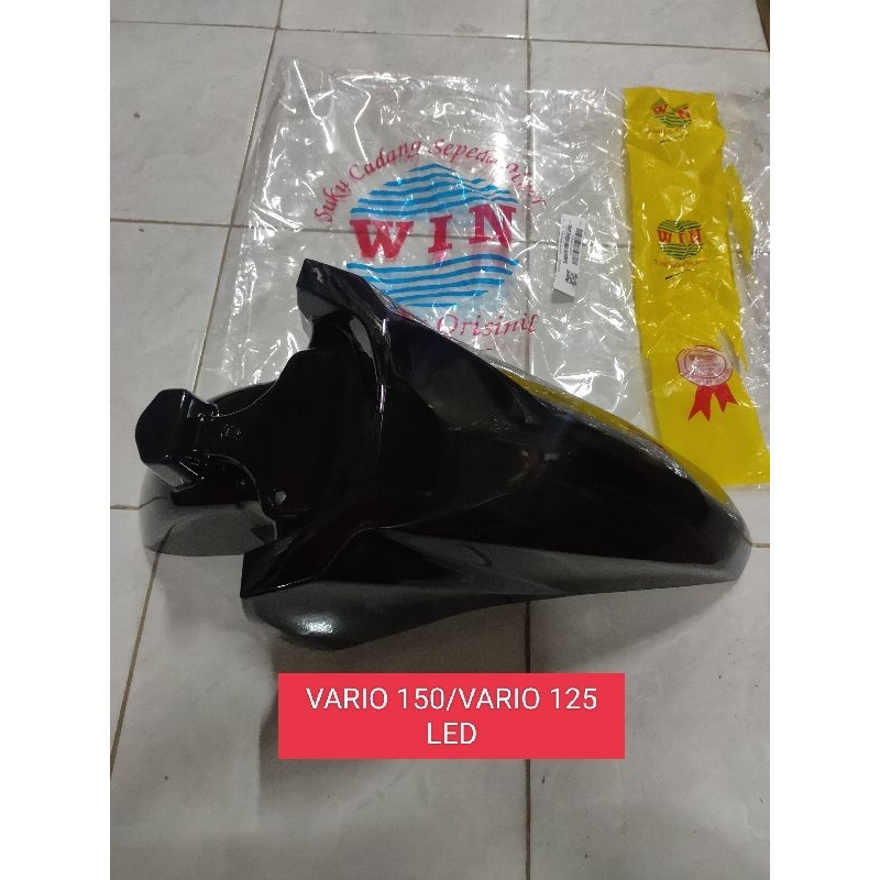 SLEBOR SPAKBOR DEPAN VARIO 150  VARIO 125 LED MERK WIN ORI