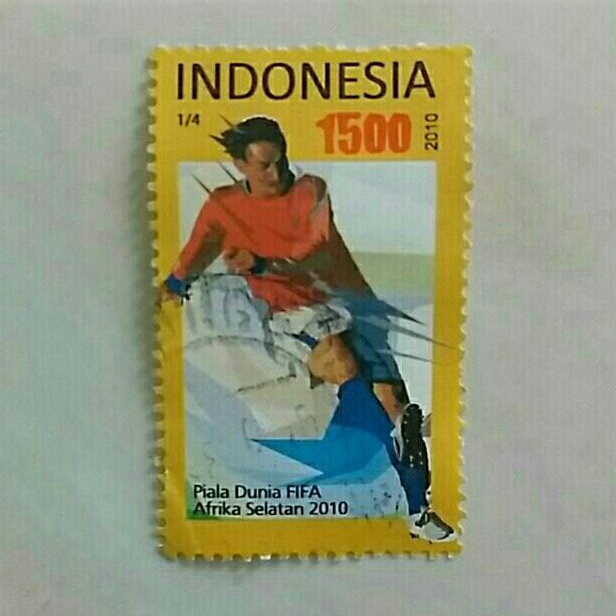

(AD) Perangko Indonesia 2010 Piala Dunia Afrika Selatan 1.500 rupiah Used (1/4)