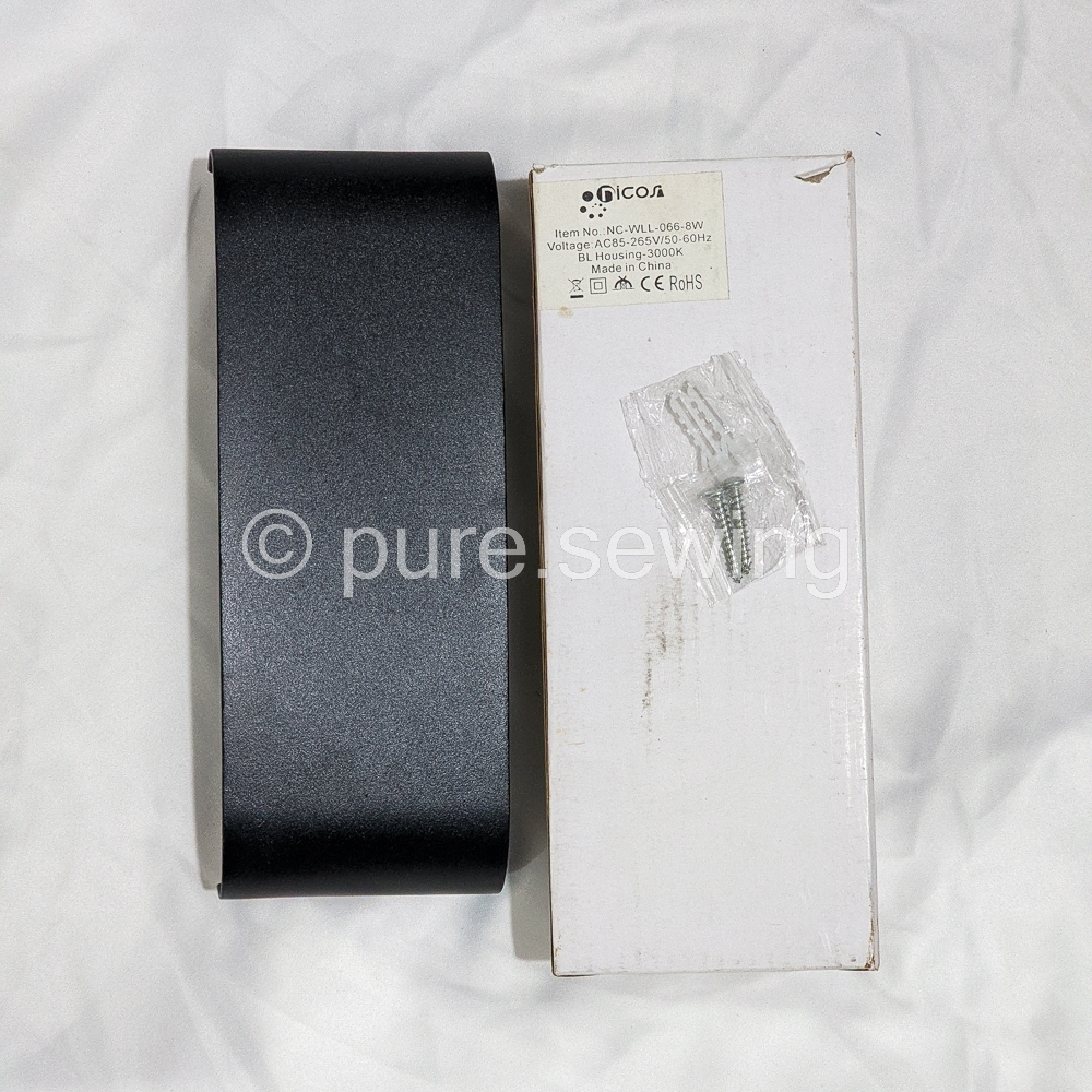 Lampu Dinding Teras / Lampu Dekorasi Teras 2 Arah / Lampu Hias Outdoor Warna Putih Kekuningan