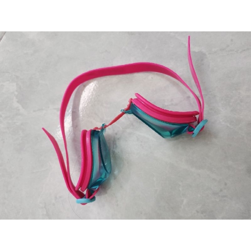 PRELOVED KACAMATA RENANG ANAK / PRELOVED KACAMATA RENANG ANAK SIDOARJO / PRELOVED KACAMATA RENANG AN