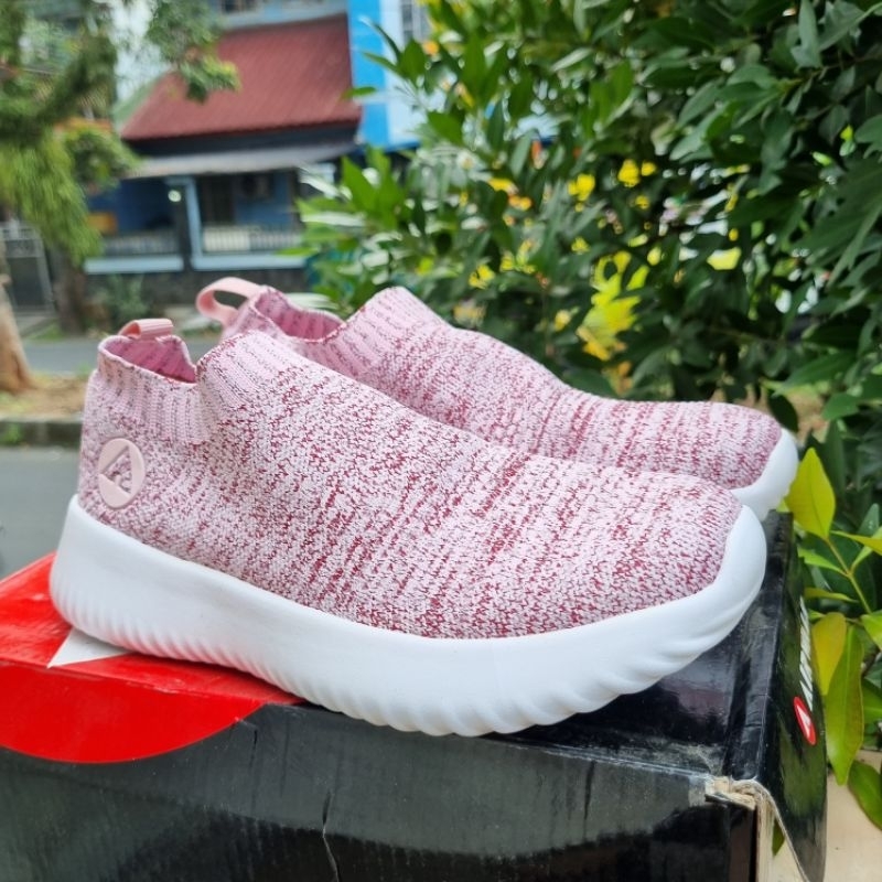 Sepatu Wanita Airwalk Maude Pink Original Slip On