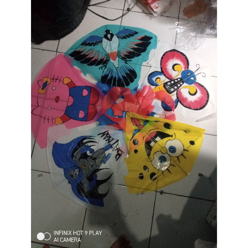 layangan ekor hias plastik 2pcs random