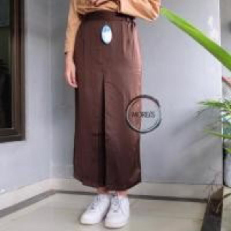 Rok span panjang Pramuka SMP/SMA model span belah tengah depan