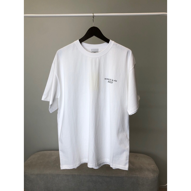 ADLV BASSIC SHORT SLEEVEE T-SHIRT - 100 % ORIGINAL!!