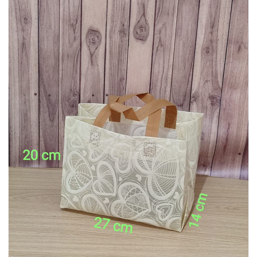 

Tas Goodie Bag Spundbond bingkisan souvenir pernikahan tas oleh oleh tekstur 20x27x14