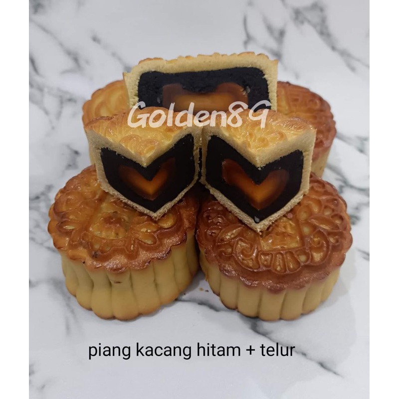 

Moon Cake Kacang Hitam + Telur