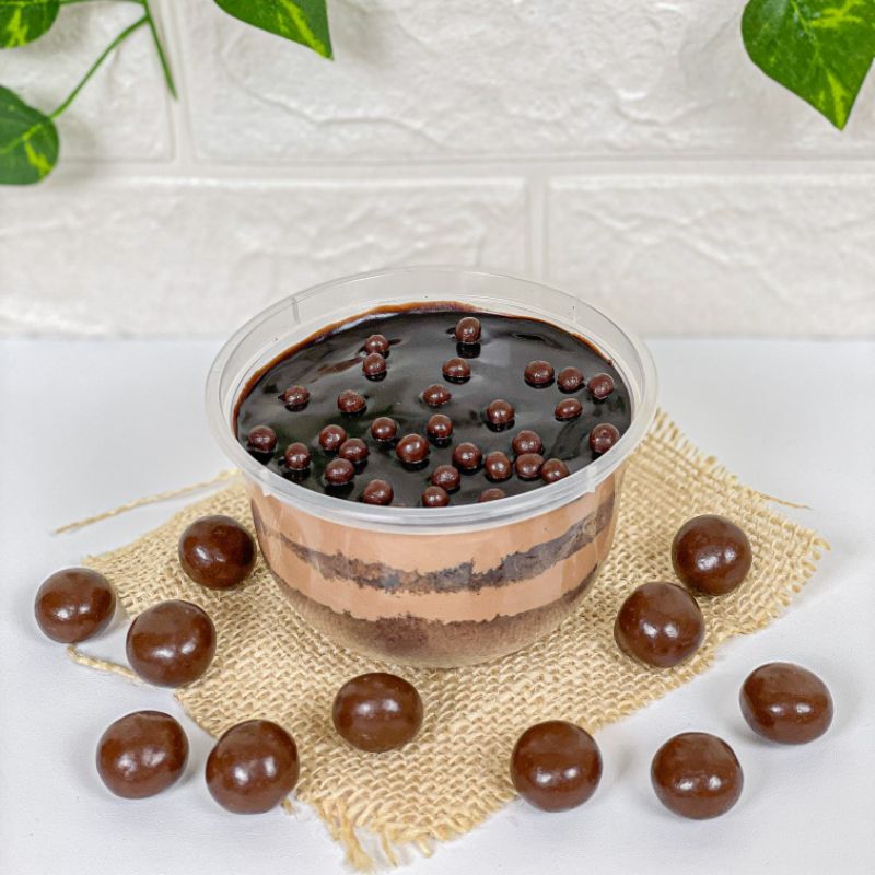 

Milk Choco Dessert Box Coklat Lumer