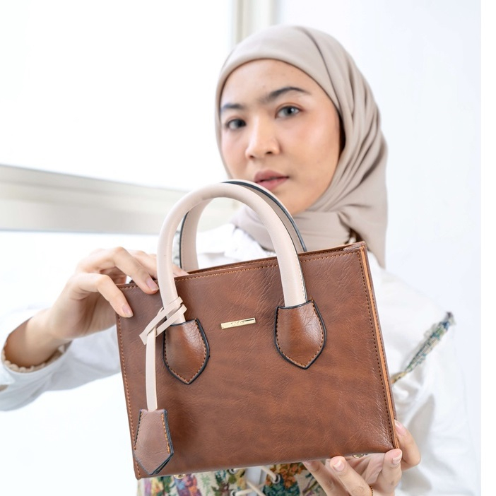 Tas Wanita Sling Bag Flicka S 24 Small