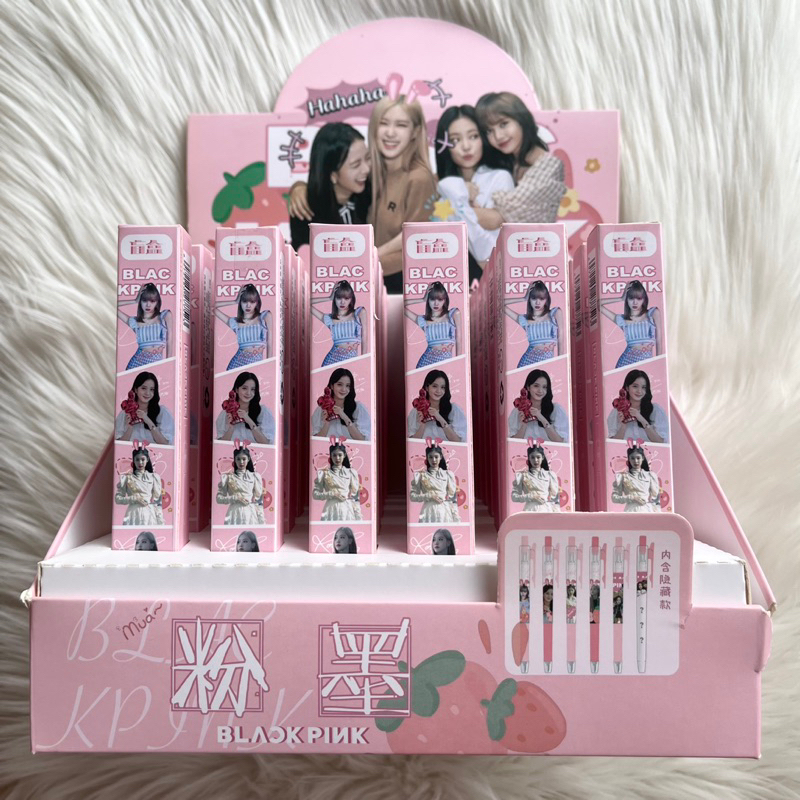 

BLACKPINK RANDOM GEL PEN