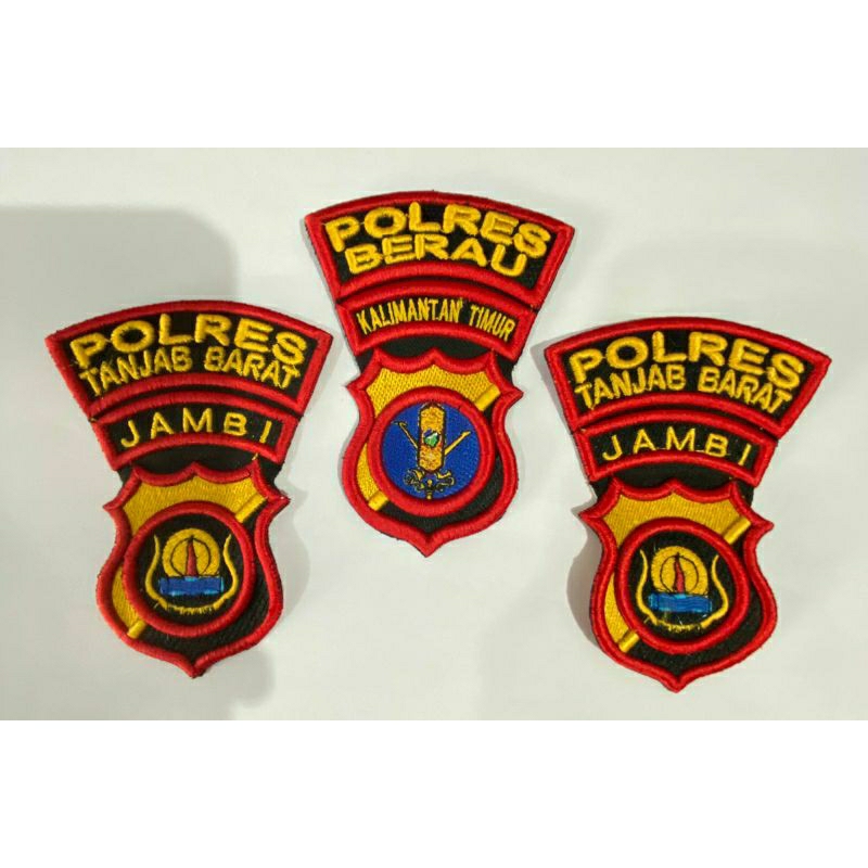 Logo Polda dan Polres Bordir timbul