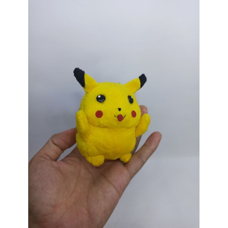 boneka Pikachu pokemon Vintage Bandai mini