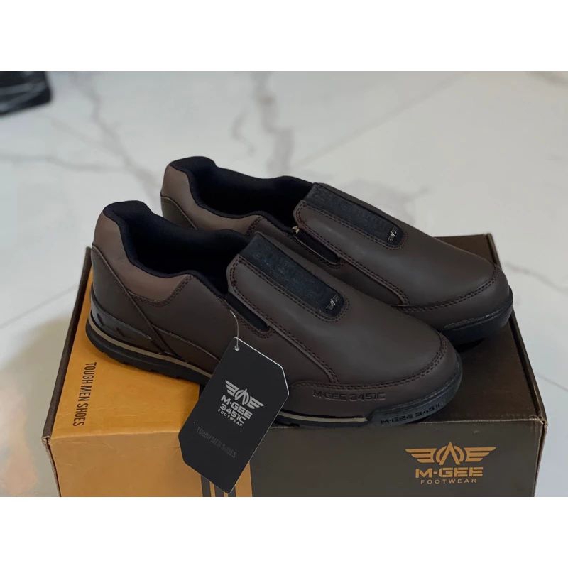 sepatu M.GEE ukuran 39