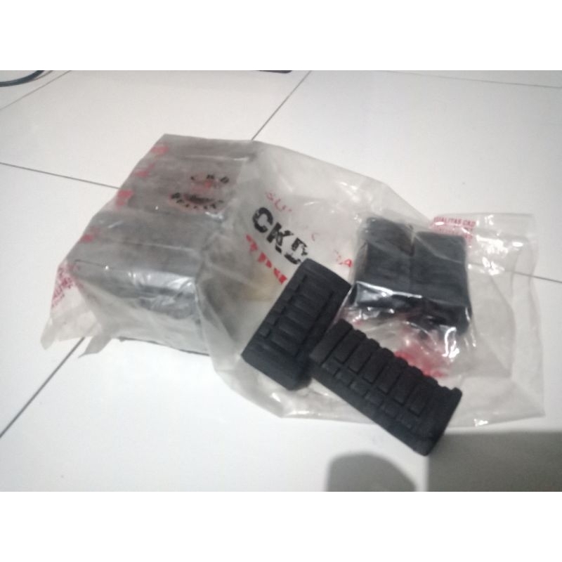 Karet Step Footstep Barstep Depan Yamaha Alfa RX King Cobra RXS Sigma Force 1 FIZR F1ZR CKD