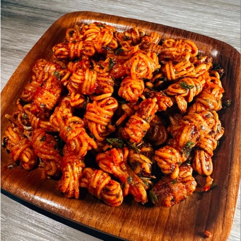

Mie Gulung Pedas Daun Jeruk 1 kg