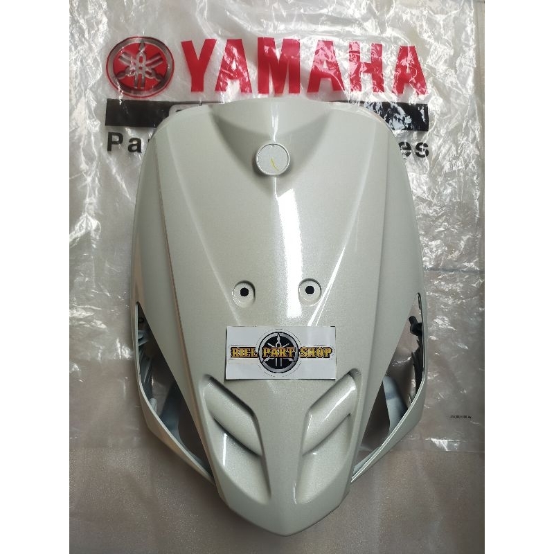 Dasi Dada Depan Mio Sporty Putih Original YAMAHA