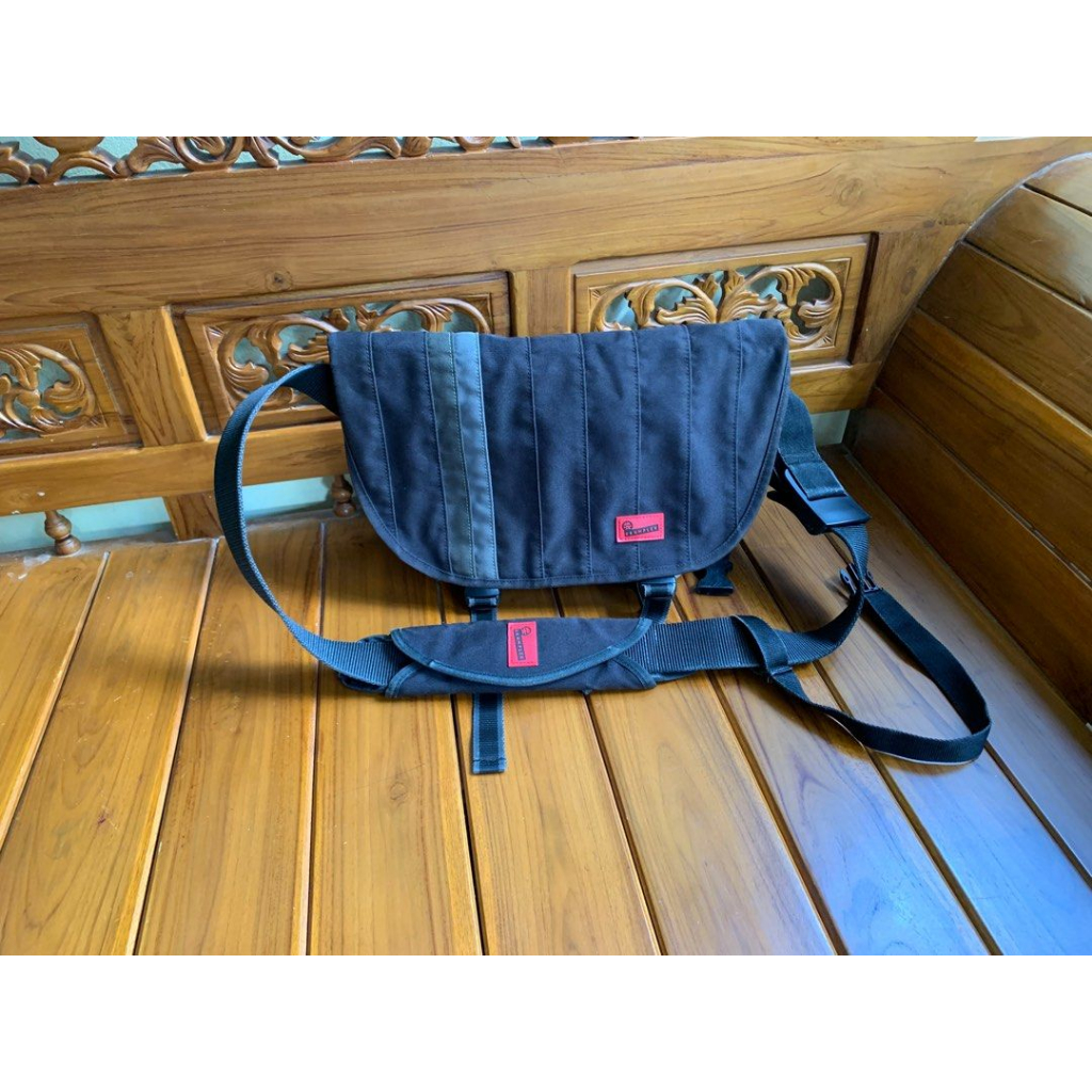 Crumpler the barney S 1429