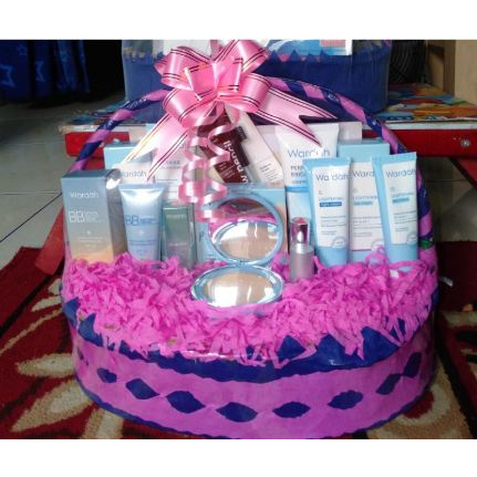 PROMO CUCI GUDANG HARGA MURAH MERIAH!!! parsel kosmetik paket cosmetics emina parsel kosmetik wardah