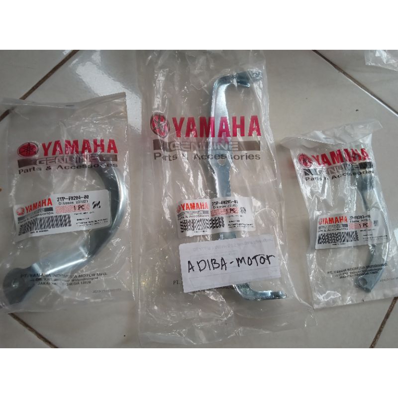 dudukan cover bawah mesin vixion new original