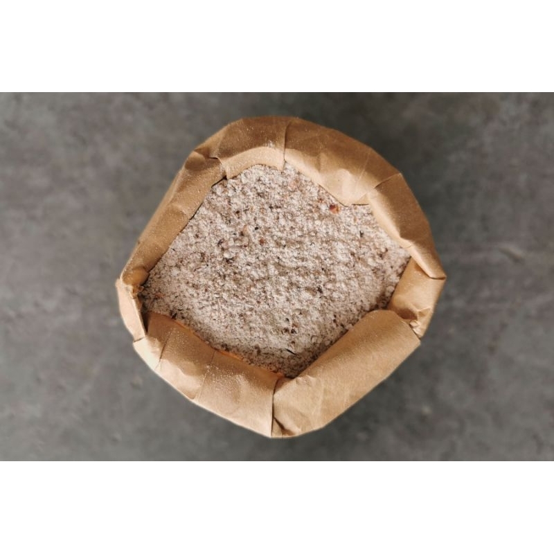 

WholeMeal / Whole meal flour / Tepung gandum kasar / tepung gandum utuh