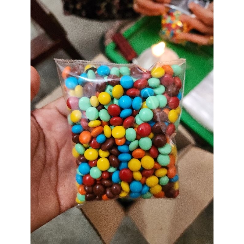 

coklat chip warna jitu repack 100gr