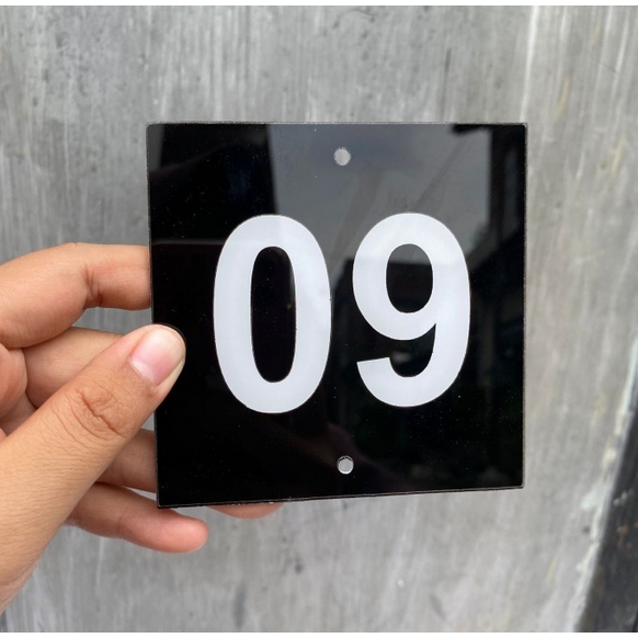 

nomor Pintu akrilik - nomer untuk pintu kontrakan, hotel - 10x10 Cm CETAK