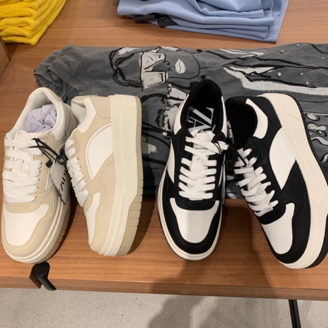 sepatu cewek hitam putih mirip Nike Zara New denim putih sobek  |jastip_titipoutfit