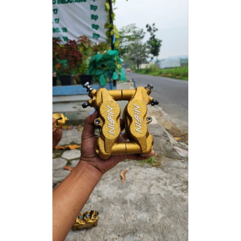 kaliper Nissin Caliper Nisin Radial 4 piston Limbah moge for kawasaki Ninja150 Serpico ninja 150r