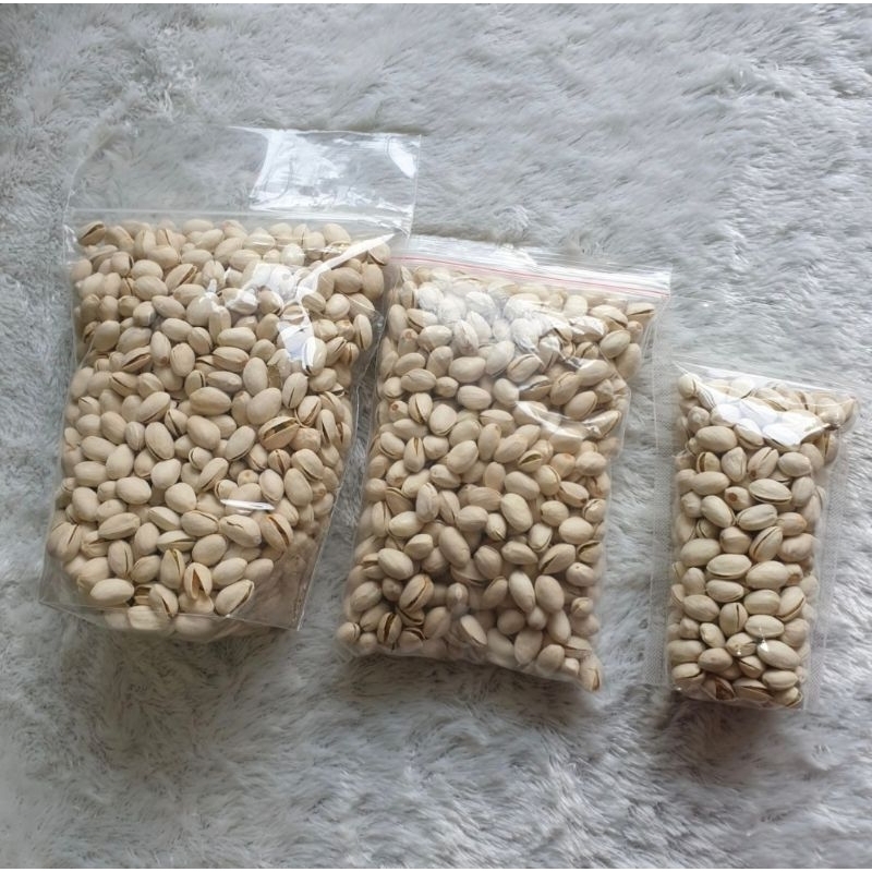 

Kacang Pistachio 500 gr Panggang, Fustuk, Kuaci Arab by syurgakurma : Pusat oleh oleh haji umroh di Medan.