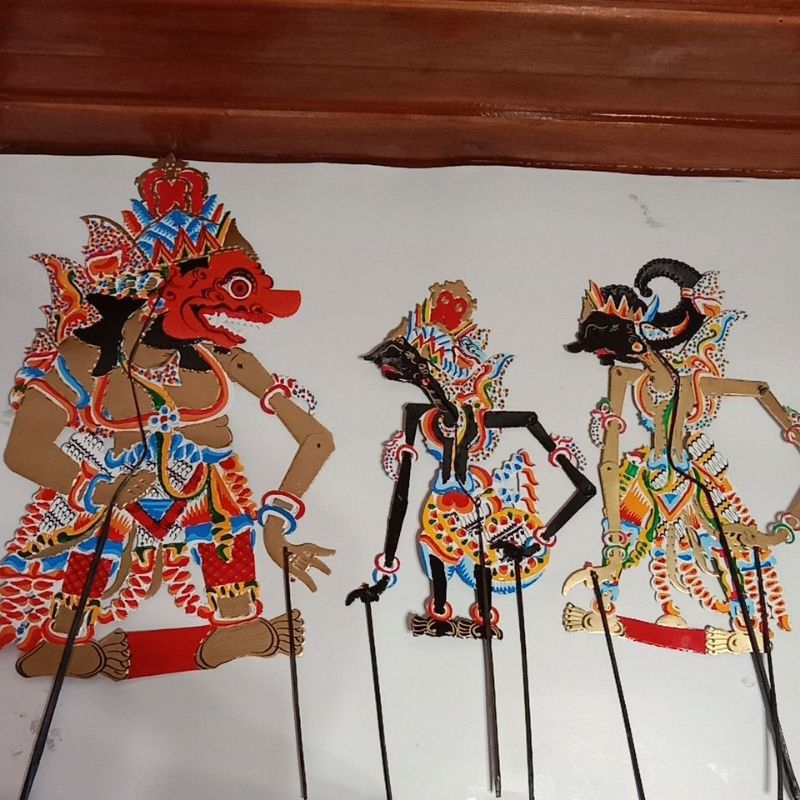 Wayang kertas sepaket KUMBOKARNO KRESNA GATUTKACA