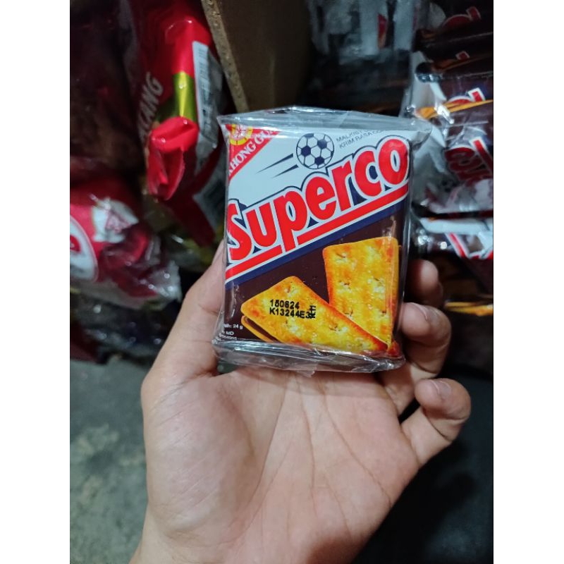 

biskuit wafer coklat superco