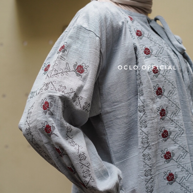 Oclo | Yevala Blouse Blus Bordir Casual