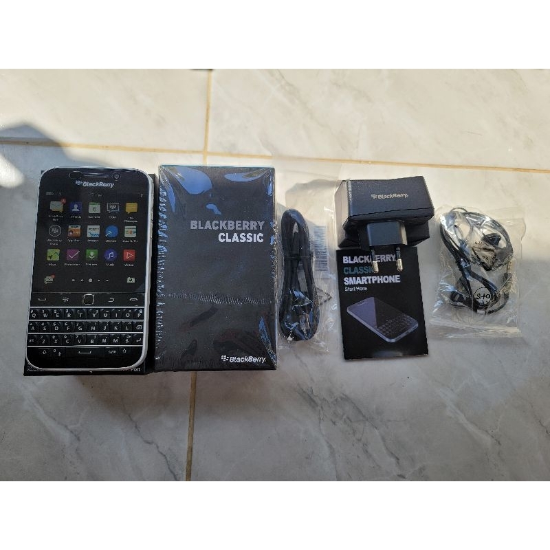 BLACKBERRY Q20 BBQ20 fullset lengkap bgt all operator bea cukai