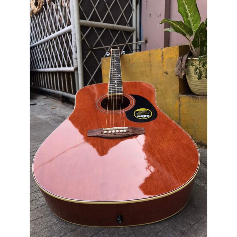 Gitar akustik Cort Custom