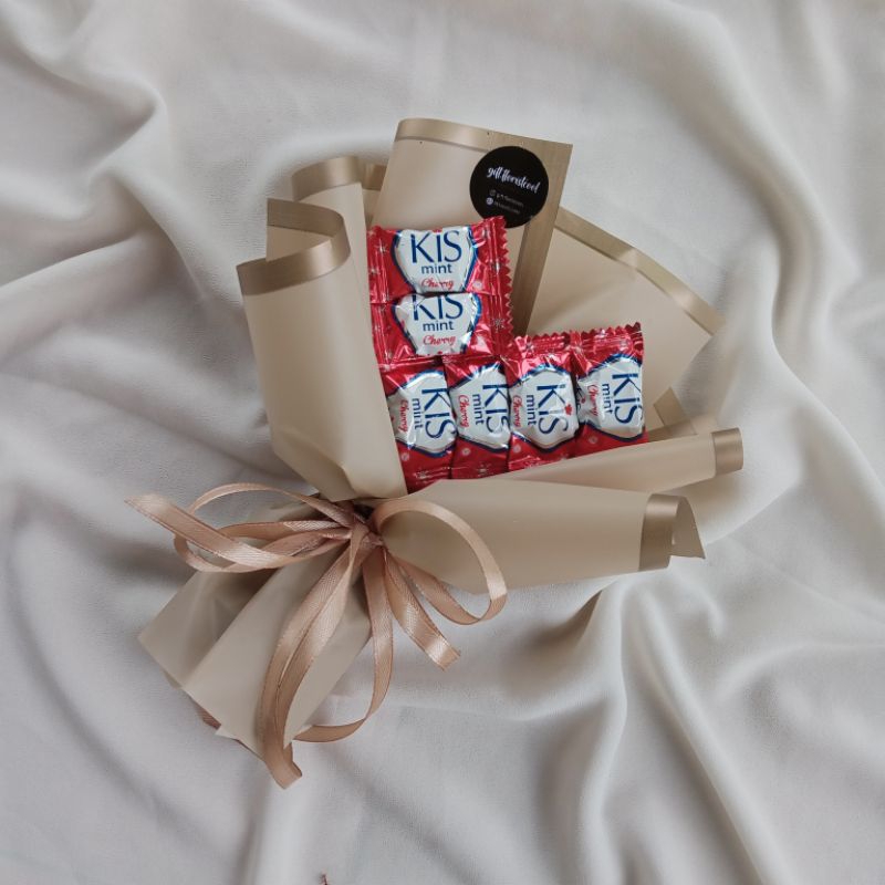 Buket Mini Candy / Buket Permen Kiss Merah / Buket Permen