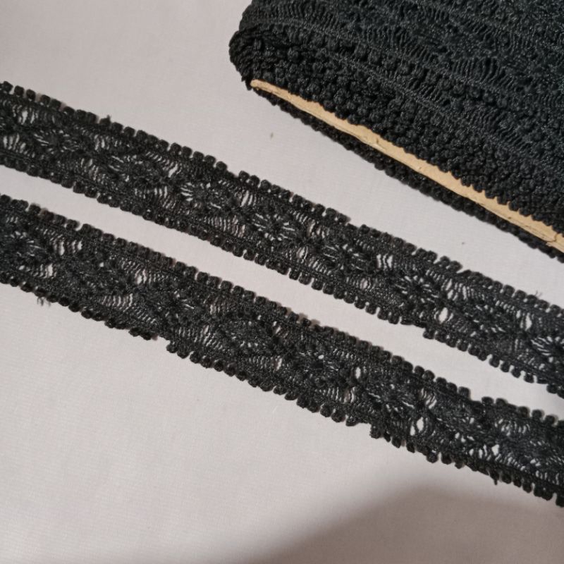 renda prada hitam ukuran 3cm