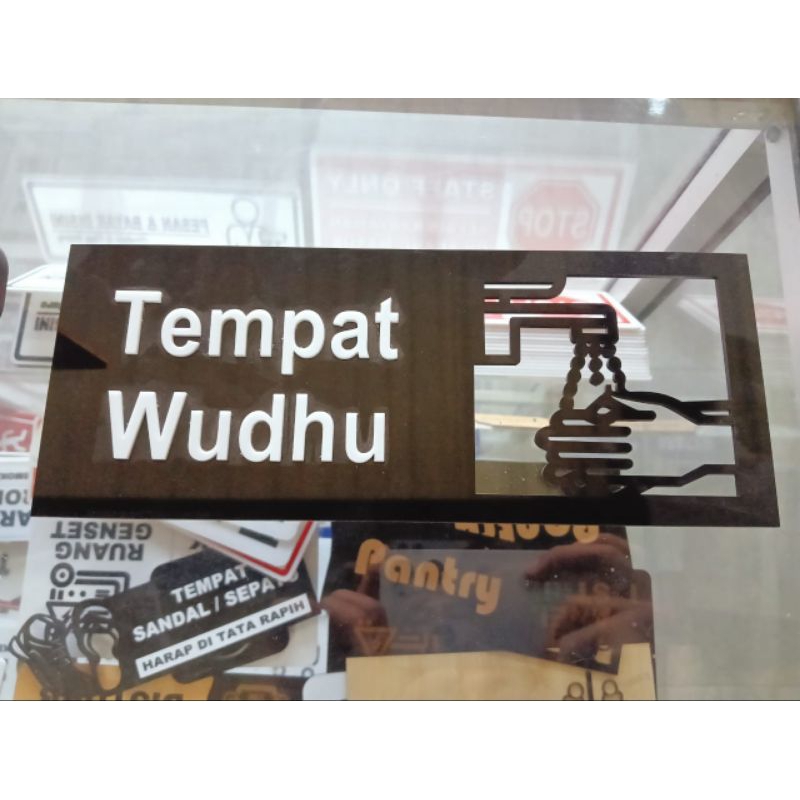 Sign akrilik ruangan Tulisan TEMPAT WUDHU