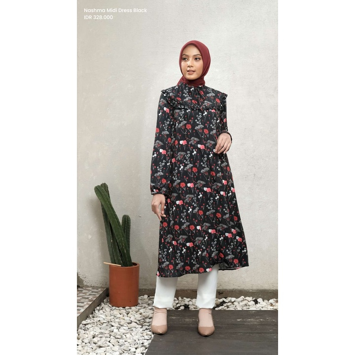 Zoya Atasan tunik midi dress Nashma midi dress warna hitam