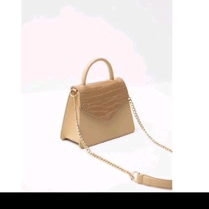 preloved tas slempang dan jinjing merk BERRYBENKA