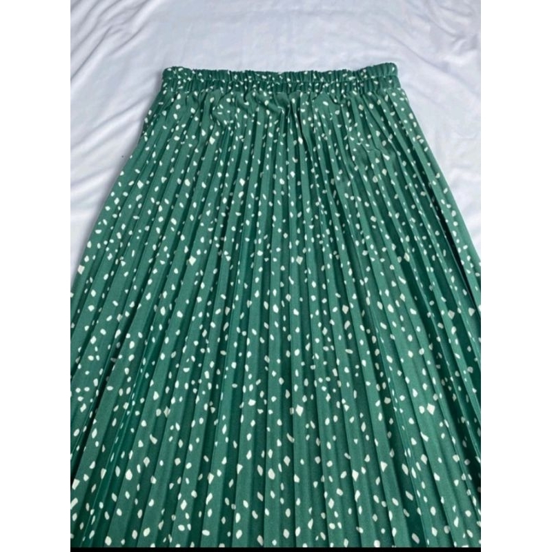 Rok Plisket Motif Terbaru Bintik