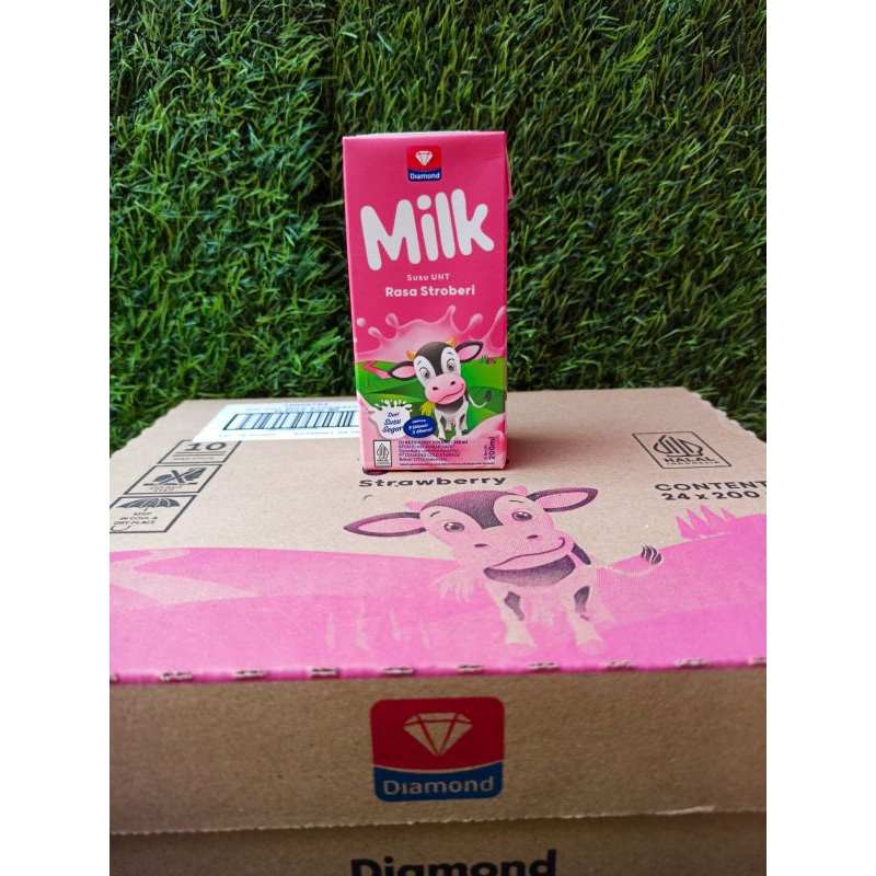 

Diamond Milk UHT Rasa Strawberry/Susu UHT 200ml x 24pcs (1 karton)