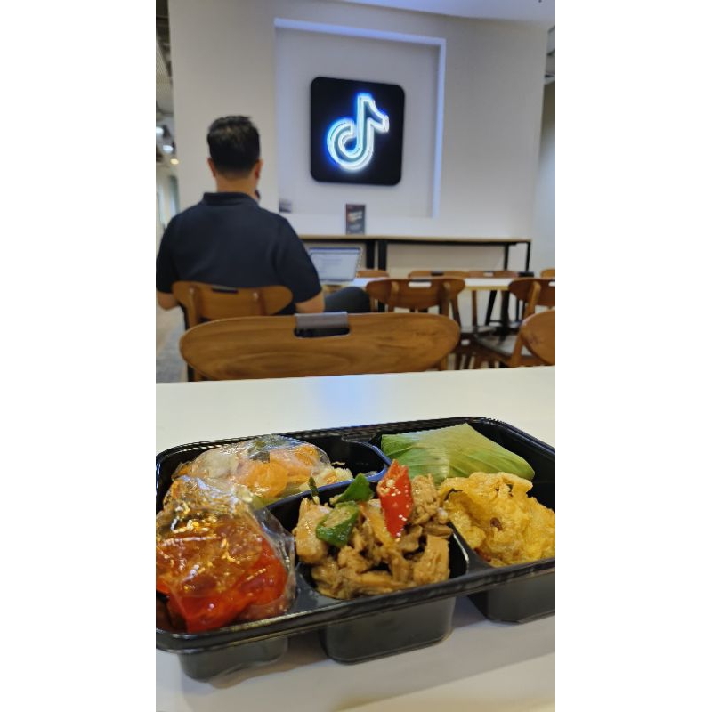 

Paket Nasi box nasi bento murah paket nasi kotak catering harian catering bulanan Mamih Catering