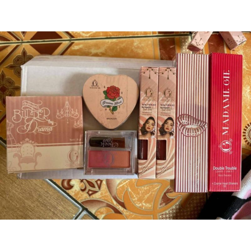 set kosmetik madam Gie isi 7 macam
