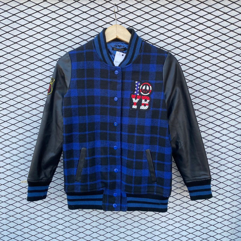 Varsity Leather Rote rose