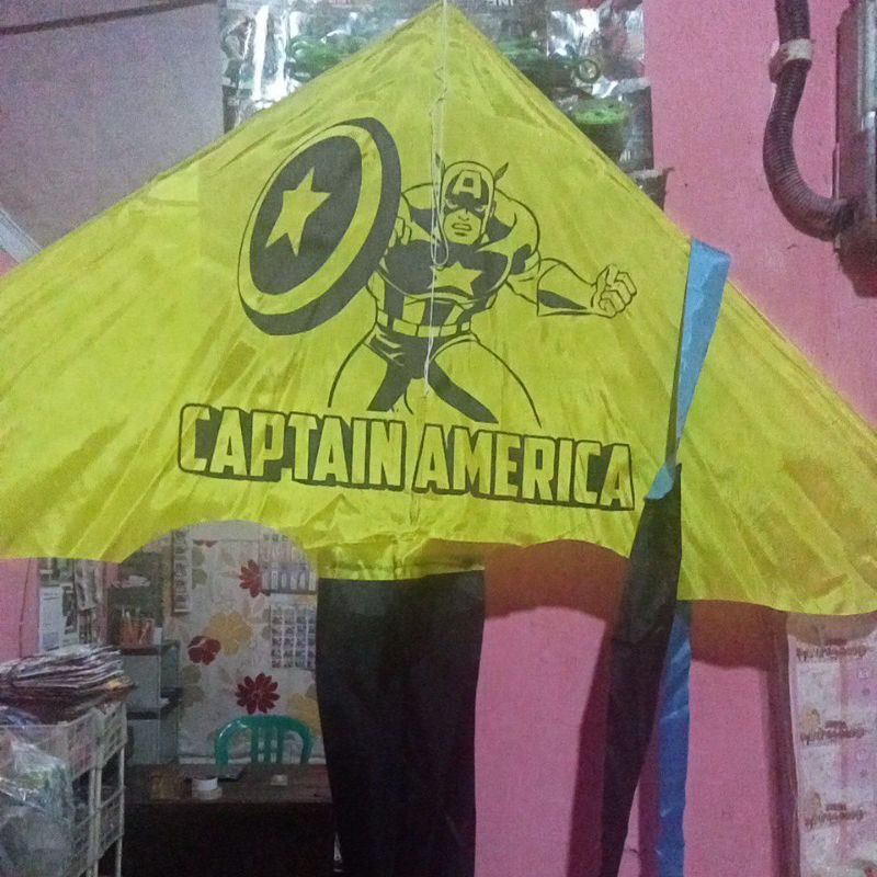 mainan layangan kain parasit motif karakter