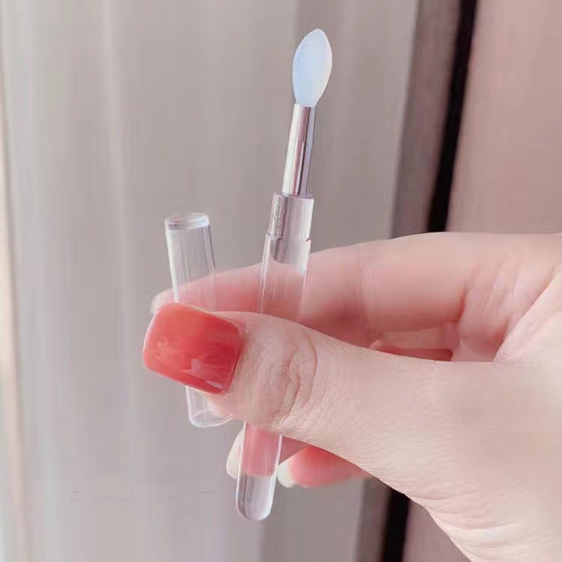 SILICONE LIP BRUSH - With Cover Soft Multifunctional Lip Balm Applicator Lipstick Lipgloss  Makeup Brushes