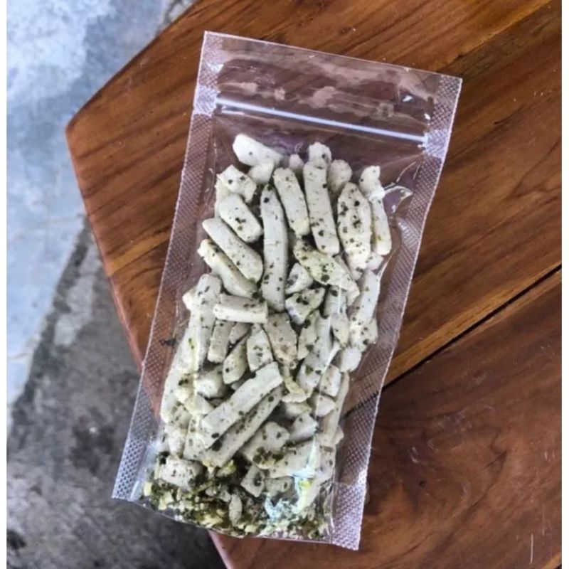 

Basreng ( bakso goreng ) asin gurih daun jeruk