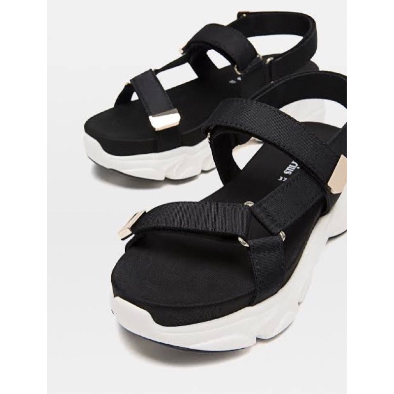 Stradivarius sporty platform Sepatu Sandal