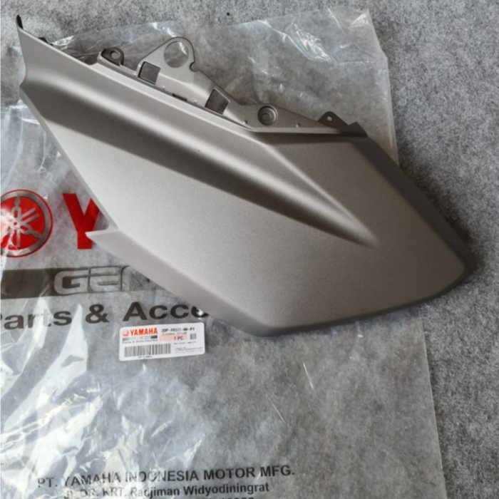 Body Cowling Sayap KANAN Grey Yamaha NMax 155 OLD 2DP-F8377-00-P4