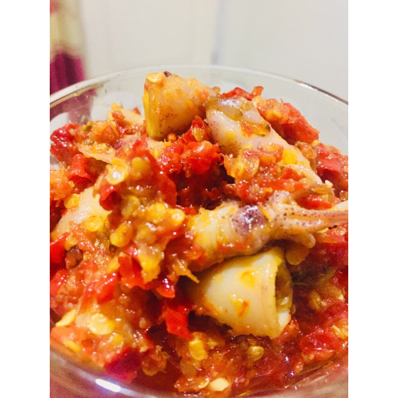 

SAMBAL CUMI cabai merah,tinggal tuang langsung nyam-nyam . .100% halal