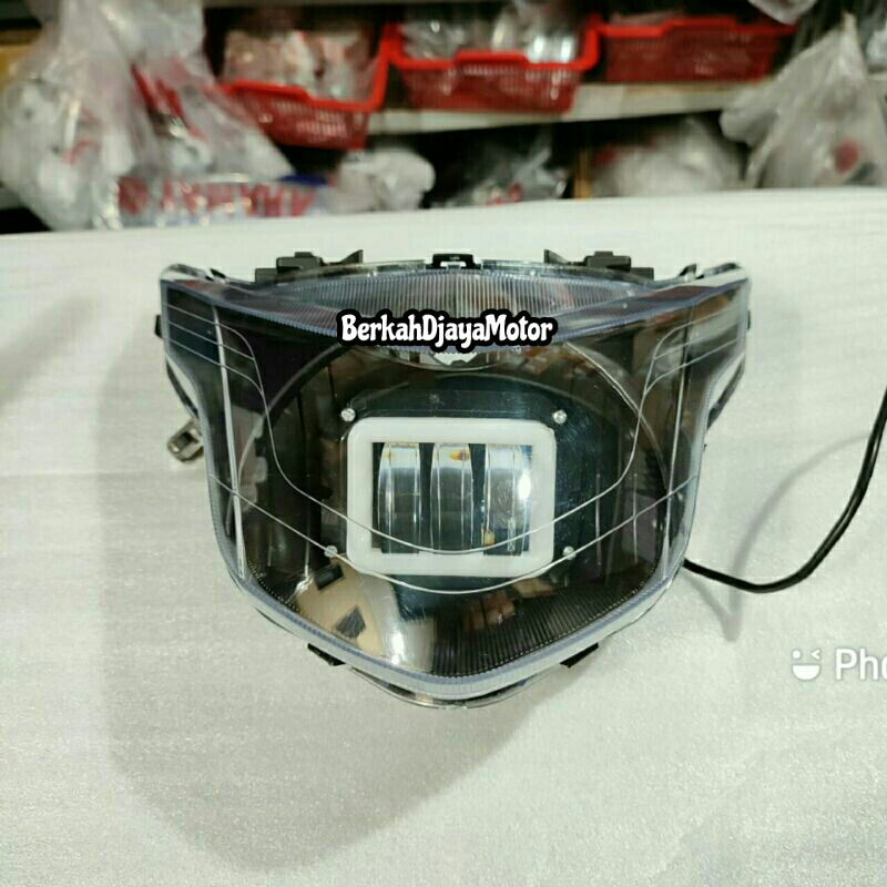 Lampu depan Daymaker beat karbu 3 mata terang
